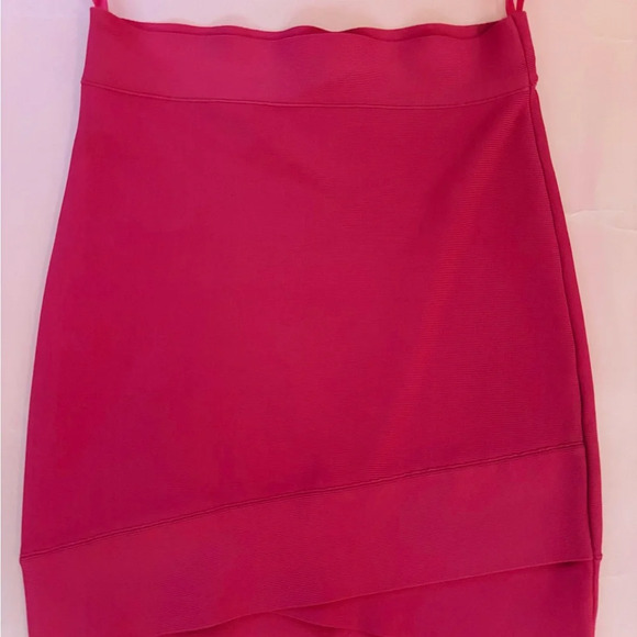 BCBG MaxAzria NWT Pink Bandage Skirt Size M - Picture 3 of 7